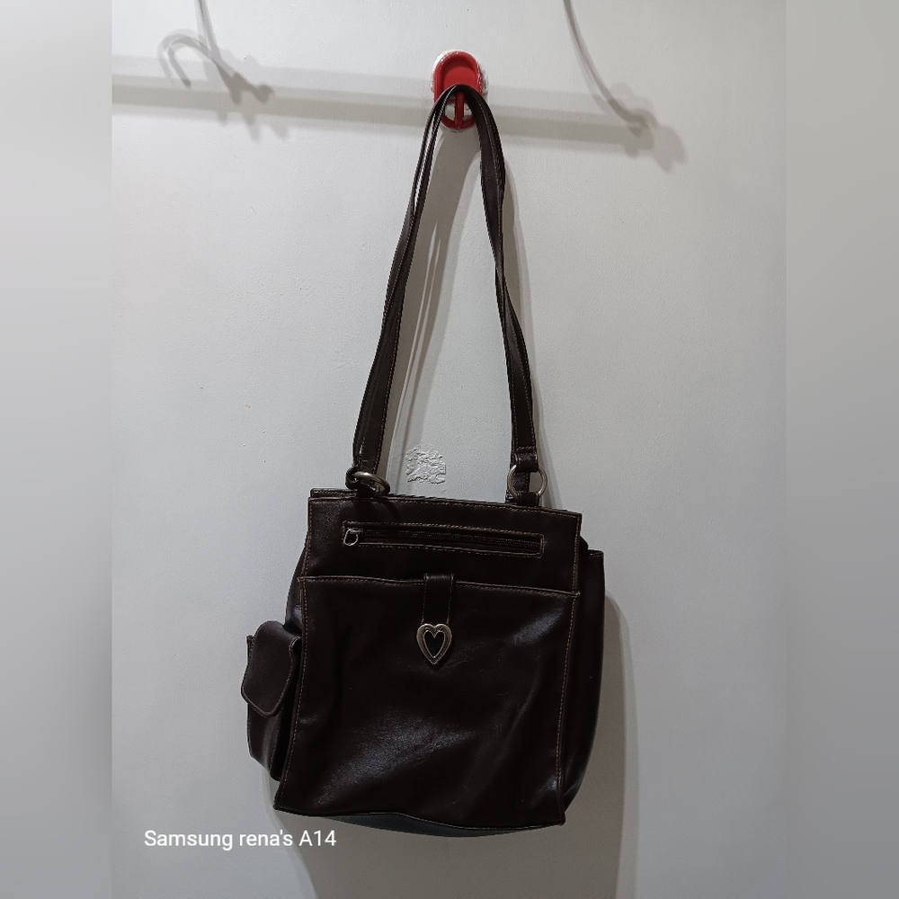 Chic Black Shoulder Bag with Heart Accent